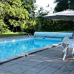 Bed & Breakfast Le Chateau De Prauthoy