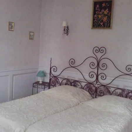 Le Chateau De Prauthoy