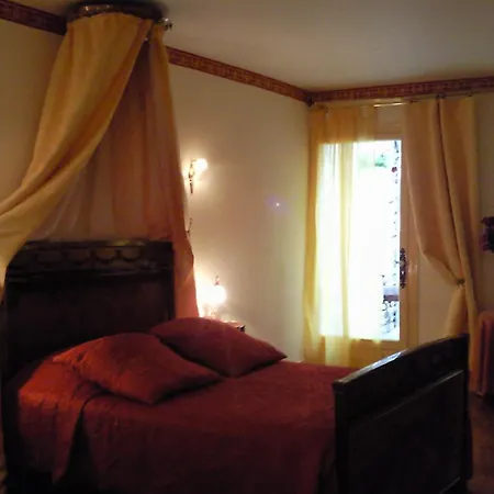 Le Chateau De Bed & Breakfast Prauthoy