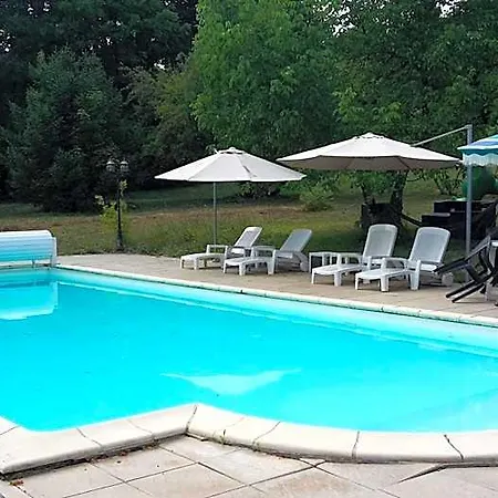 Le Chateau De Bed & Breakfast Prauthoy