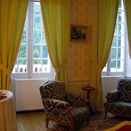 Le Chateau De Bed & Breakfast Prauthoy
