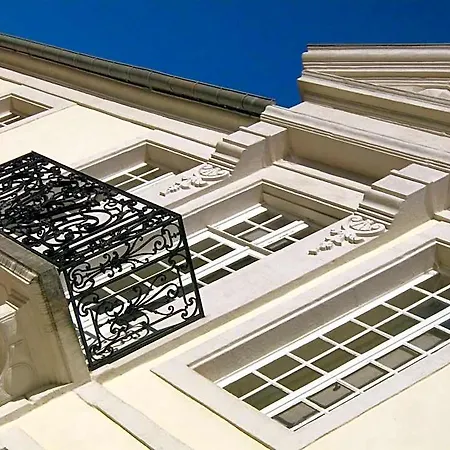 Bed & Breakfast Le Chateau De Prauthoy