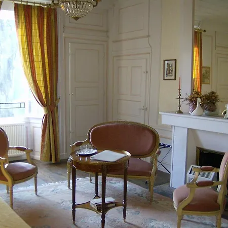 Le Chateau De Prauthoy