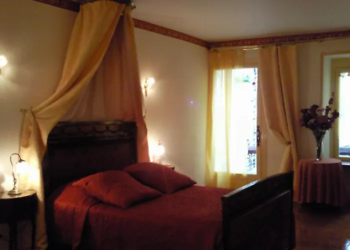 Le Chateau De Frühstückspension Prauthoy